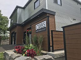 Cribs On The Hill