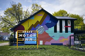 Drake Devonshire and Motor Inn