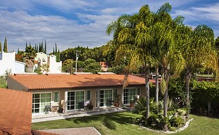 La Esmeralda en el Encanto Hotel Petit
