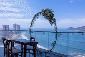 DoubleTree by Hilton Mazatlan