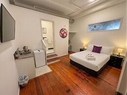 Aura Hotel