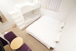 CVS Bay Hotel Annex