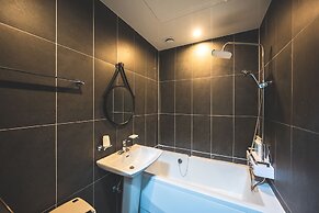 B&F Hotel