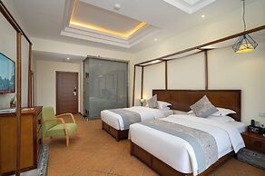 Guilin Crystal Crescent Moon Hotel