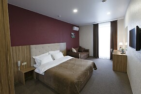 Sky Lux Hotel & Spa