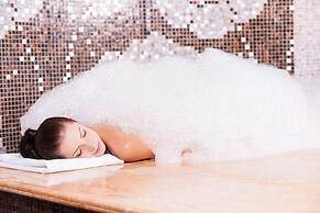 Sky Lux Hotel & Spa