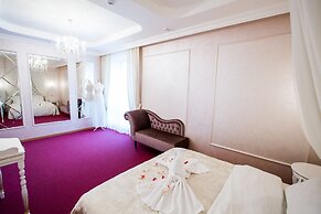 Sky Lux Hotel & Spa