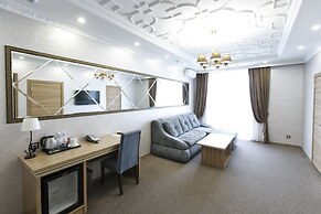 Sky Lux Hotel & Spa
