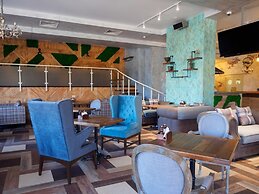 Sky Lux Hotel & Spa