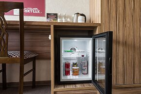 Sky Lux Hotel & Spa