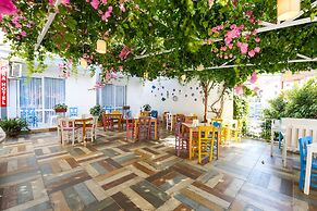 Bora Hotel