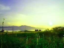Lake Scene Resort