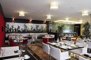 Demora Hotel