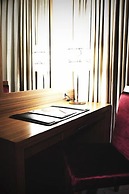 Demora Hotel