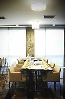 Demora Hotel