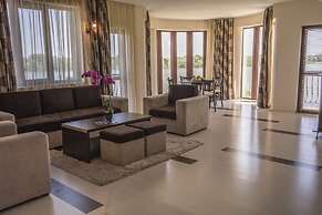 Hotel Prestige