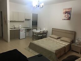 Arma Apartments