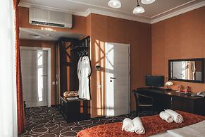 Apriori Hotel