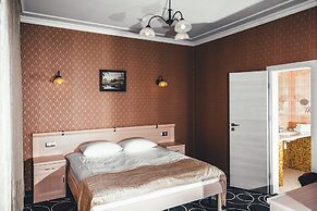 Apriori Hotel