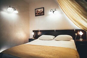 Apriori Hotel