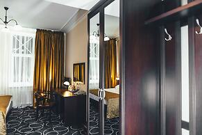 Apriori Hotel