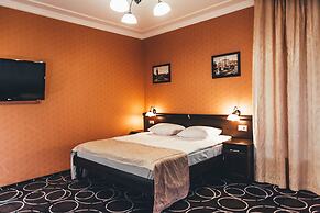 Apriori Hotel