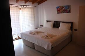 Santo Akyaka Home