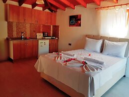Santo Akyaka Home