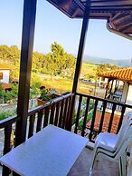 Santo Akyaka Home