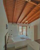 Santo Akyaka Home