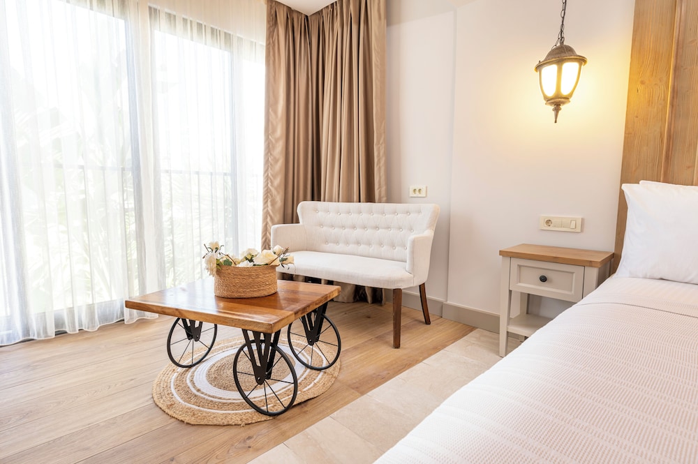 Elista Hotel & Spa