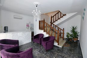 Ala Hotel