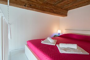Paravia Suite
