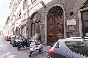 Paravia Suite