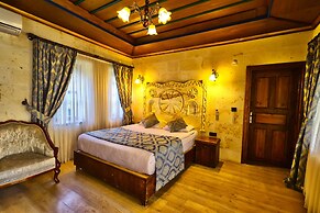 Empire Cave Hotel