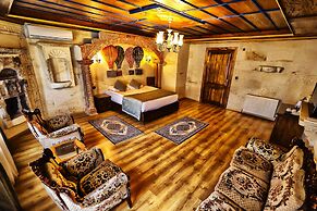 Empire Cave Hotel