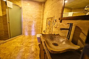 Empire Cave Hotel