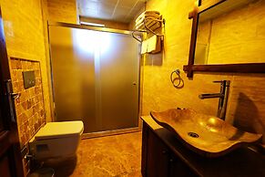 Empire Cave Hotel