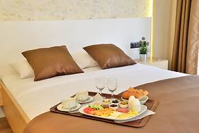 Inanlar Deluxe Hotel & Bungalow