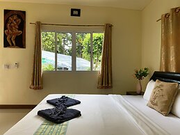 Everest Resort