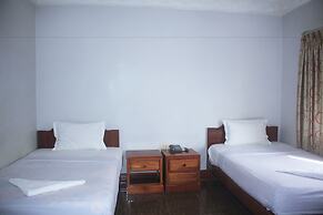 7 Makara Hotel