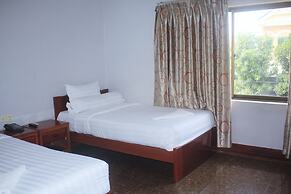 7 Makara Hotel