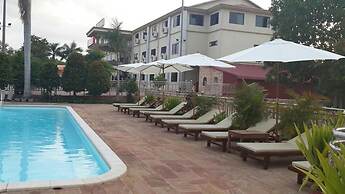 7 Makara Hotel