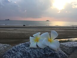 Luxury Beachfront Condo Hua Hin