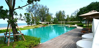 Luxury Beachfront Condo Hua Hin