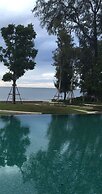 Luxury Beachfront Condo Hua Hin
