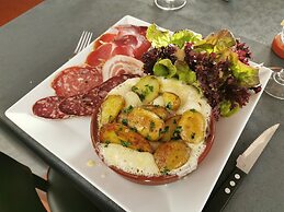 Hotel Restaurant La Vieille Ferme