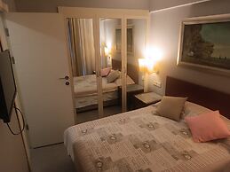 Summer Otel