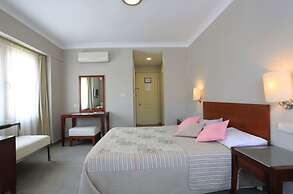 Summer Otel