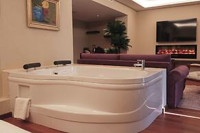 Phellos Suites